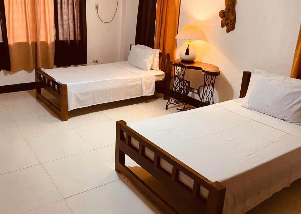Casa Don Julian Guesthouse Bais ภายนอก รูปภาพ