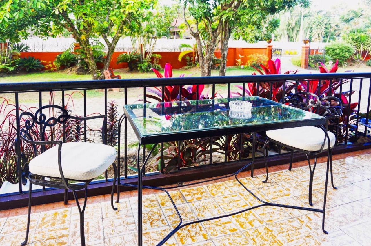 Casa Don Julian Guesthouse Bais ภายนอก รูปภาพ