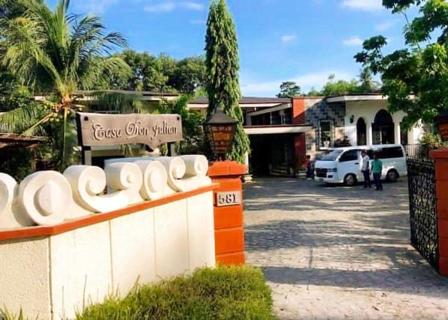 Casa Don Julian Guesthouse Bais ภายนอก รูปภาพ