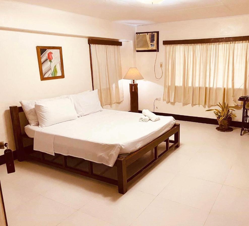 Casa Don Julian Guesthouse Bais ภายนอก รูปภาพ